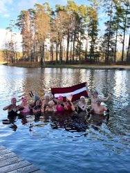 Visā Latvijā ziemas peldētāji apvienojas kopīgā peldējumā - LTSA, Latvijas Tautas Sporta Asociācija