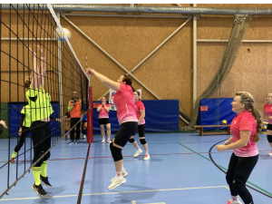 Bildes no Latvijas čempionāta Ķer un servē bumbu 45+ - LTSA, Latvijas Tautas Sporta Asociācija