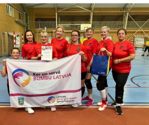 Bildes no Latvijas čempionāta Ķer un servē bumbu 45+ - LTSA, Latvijas Tautas Sporta Asociācija