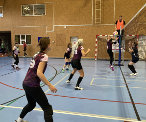 Bildes no Latvijas čempionāta Ķer un servē bumbu 45+ - LTSA, Latvijas Tautas Sporta Asociācija