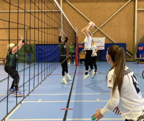 Bildes no Latvijas čempionāta Ķer un servē bumbu 45+ - LTSA, Latvijas Tautas Sporta Asociācija