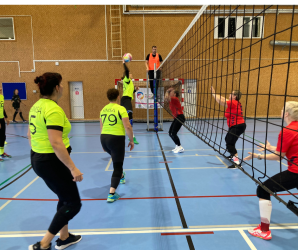 Bildes no Latvijas čempionāta Ķer un servē bumbu 45+ - LTSA, Latvijas Tautas Sporta Asociācija